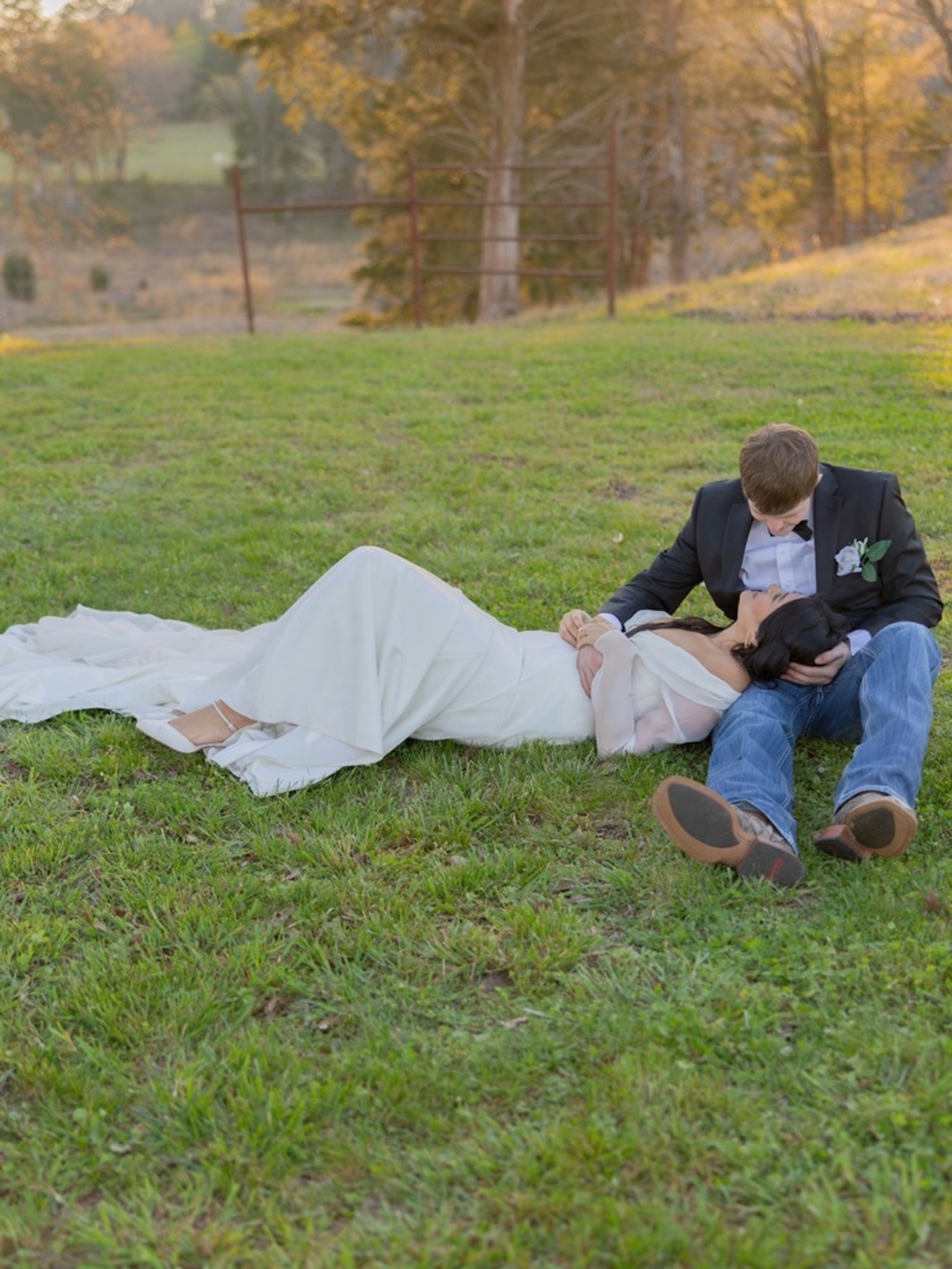 Jenny Yoo Ivory Strapless Sweetheart Wedding Gown - Picture 4 of 5